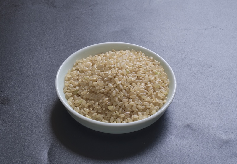 新潟魚沼産こしひかりの玄米の写真。