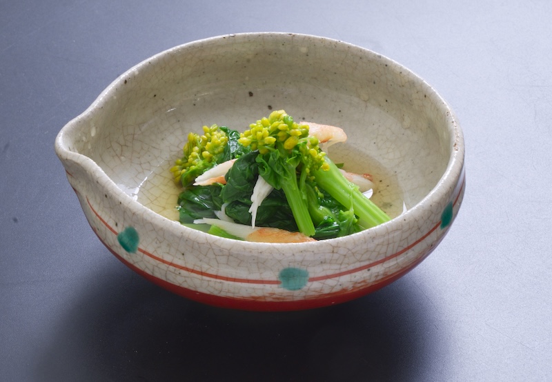 菜の花とカニのおひたしの写真、和食器