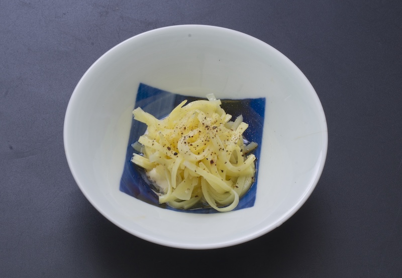 竹の子の姫皮の梅マヨサラダの写真