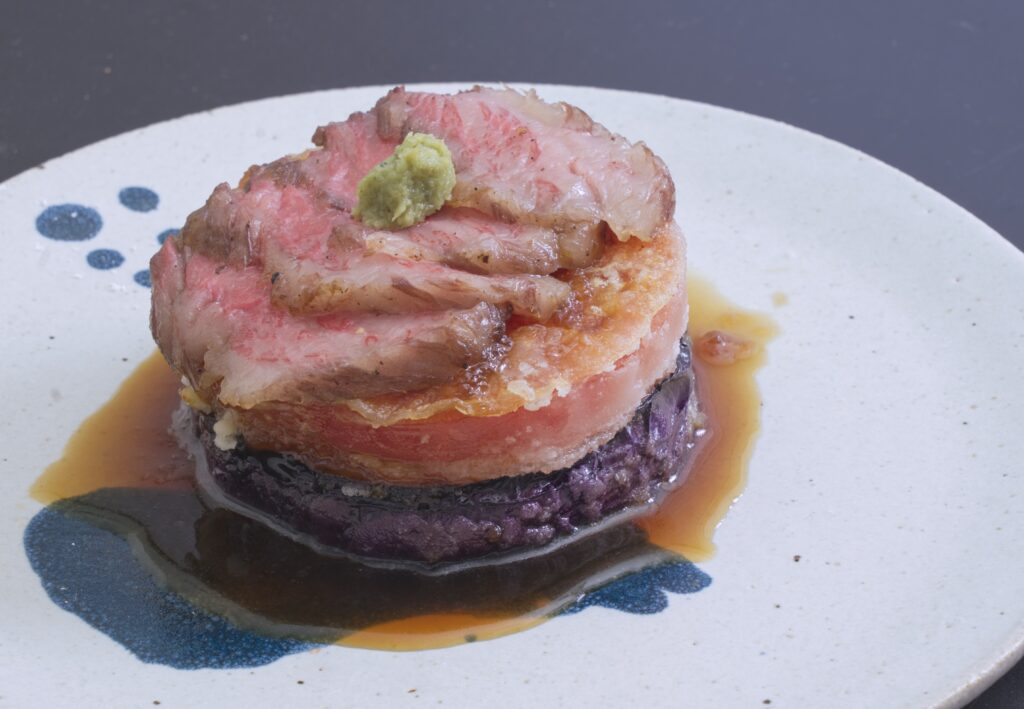 （小手指しみずの）賀茂茄子と牛肉のステーキの写真